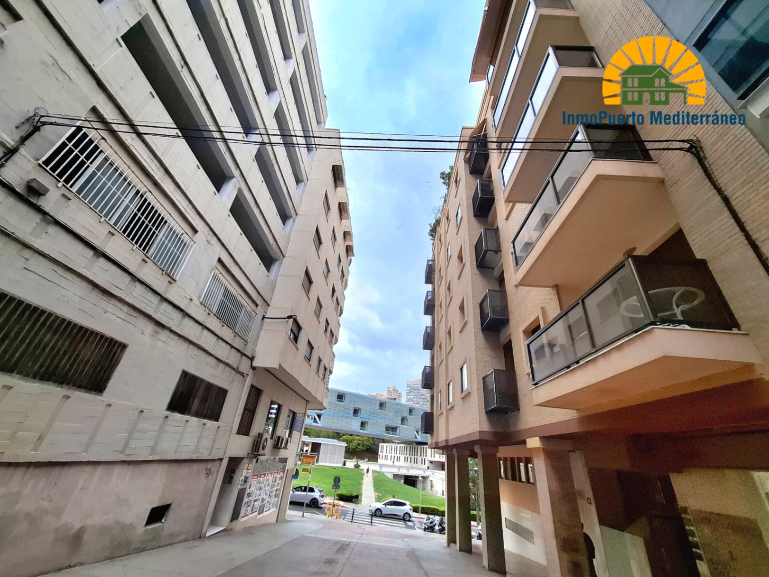Lokal, das für Büros in der besten Handelszone von Benidorm vorgesehen ist.