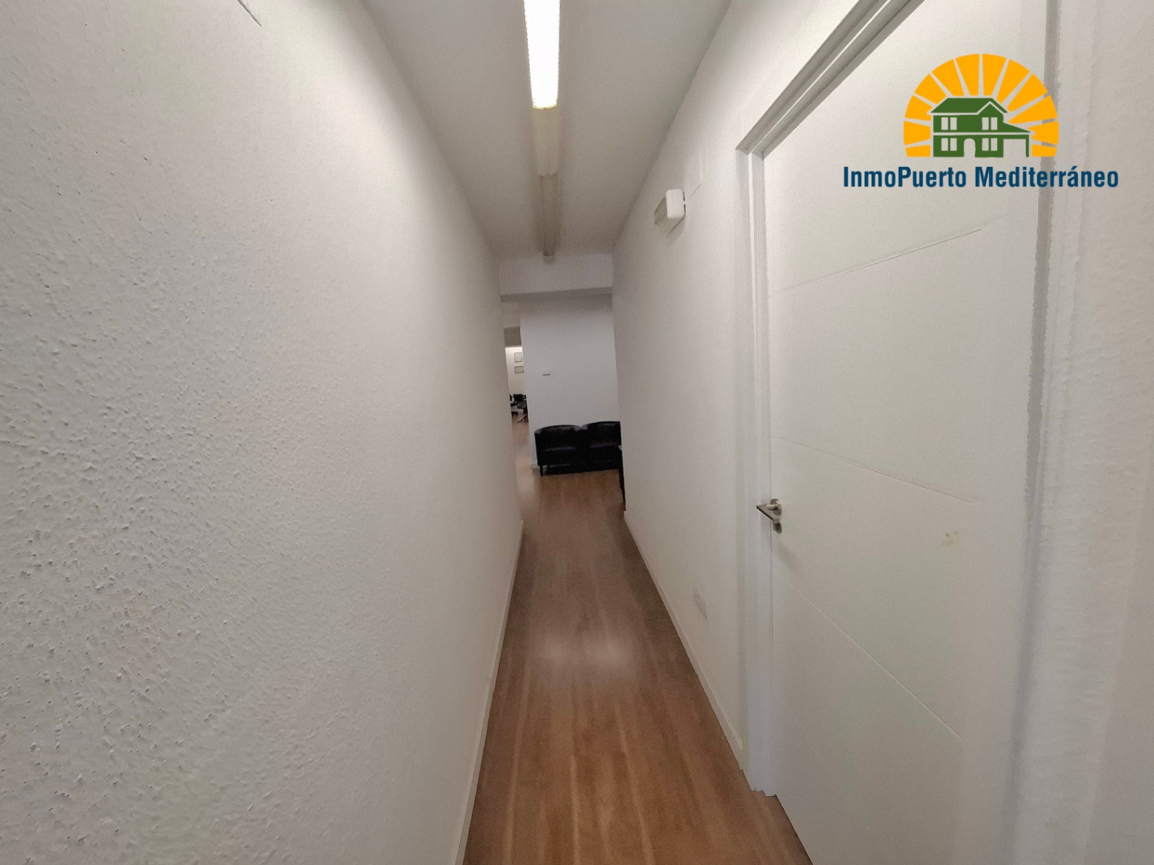 Lokal, das für Büros in der besten Handelszone von Benidorm vorgesehen ist.