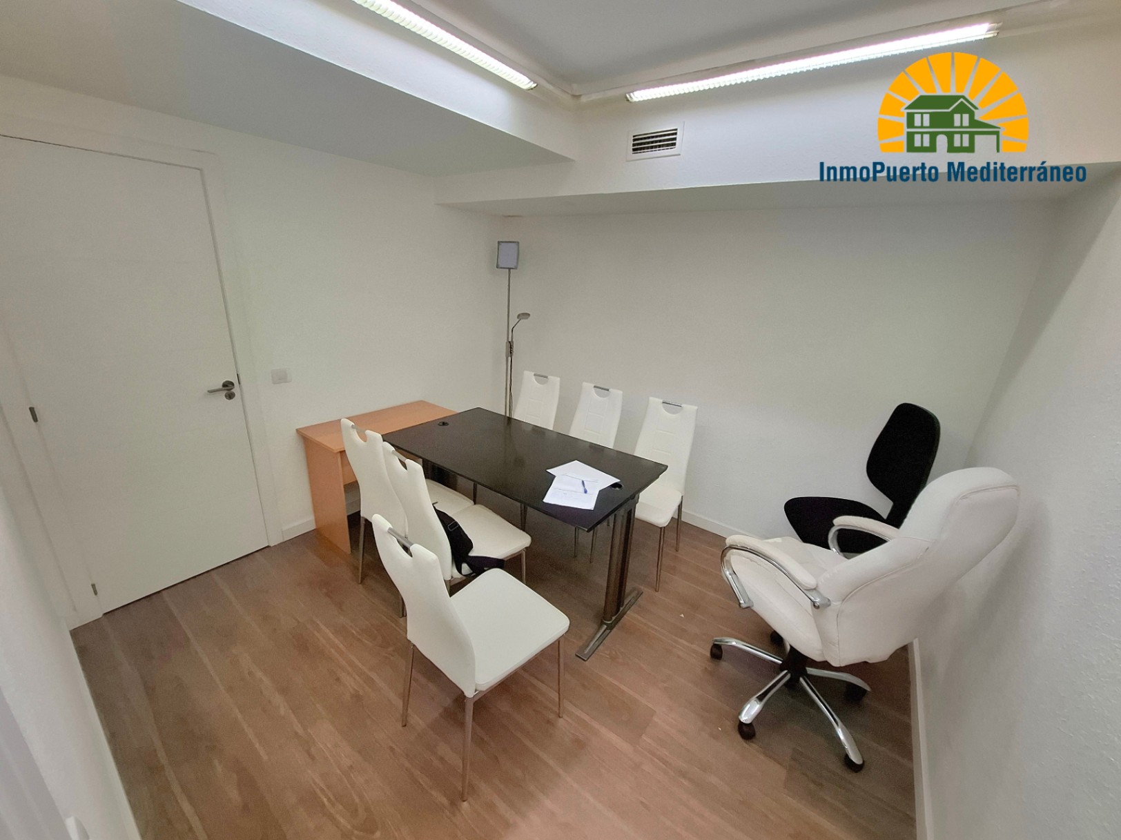 Lokal, das für Büros in der besten Handelszone von Benidorm vorgesehen ist.
