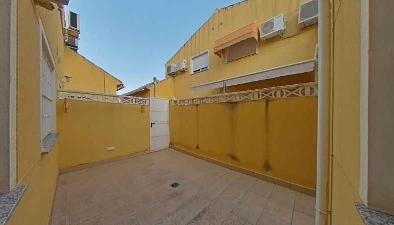 Maison mitoyenne entre Cala et C.C. Finestrat