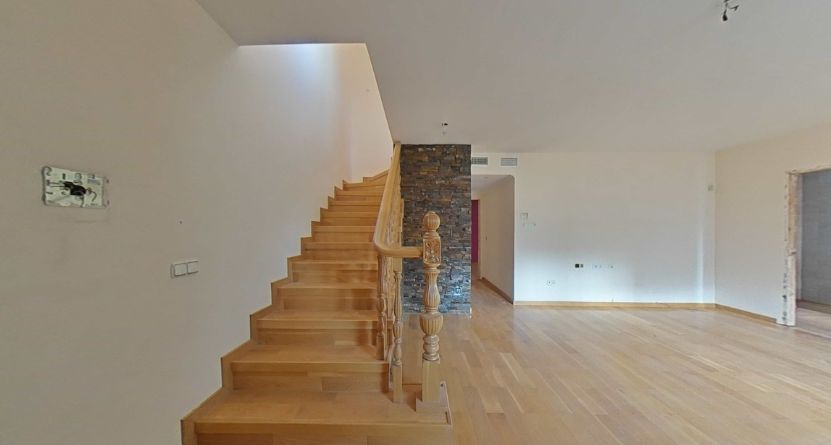 Maison mitoyenne entre Cala et C.C. Finestrat