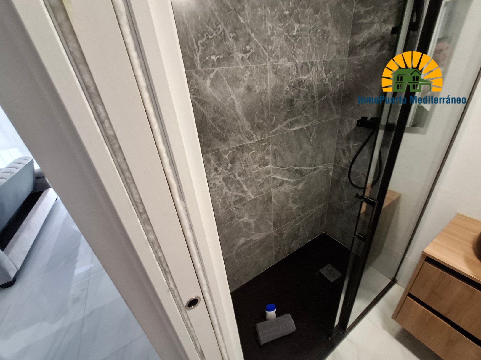 Apto. primera línea acceso directo playa Cap Negret