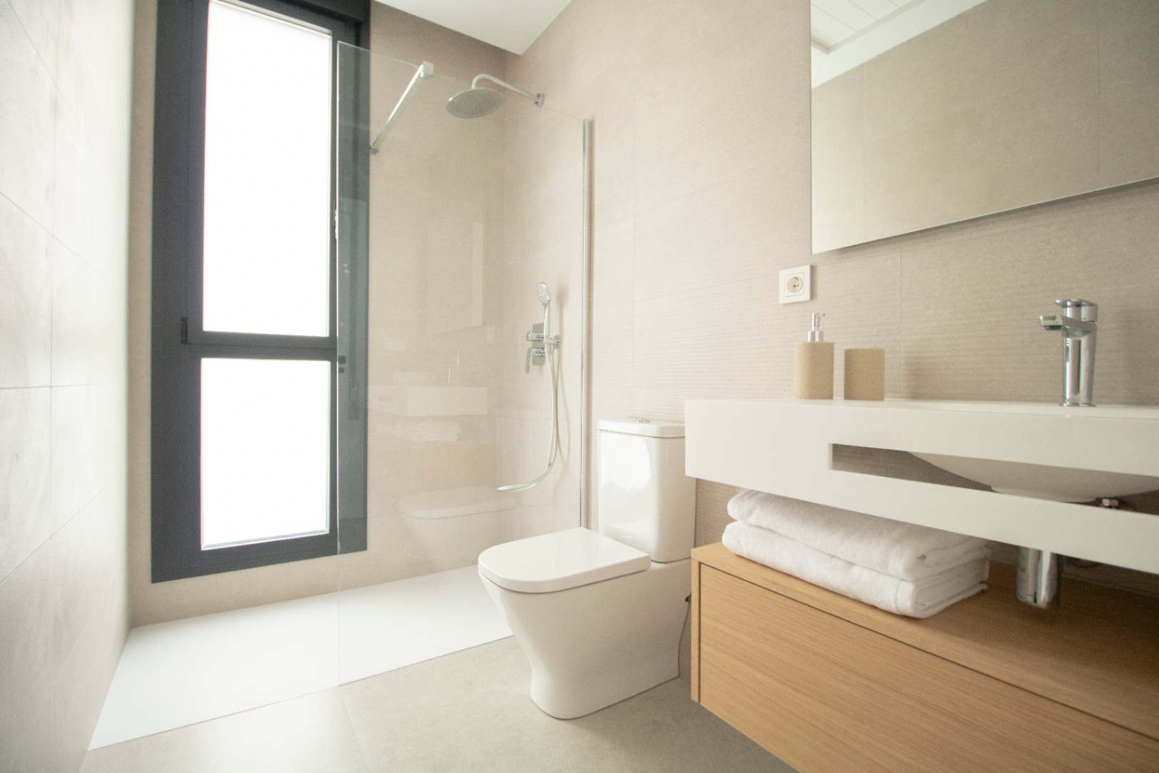 Spectacular brand new villas in a natural setting close to everything!!!