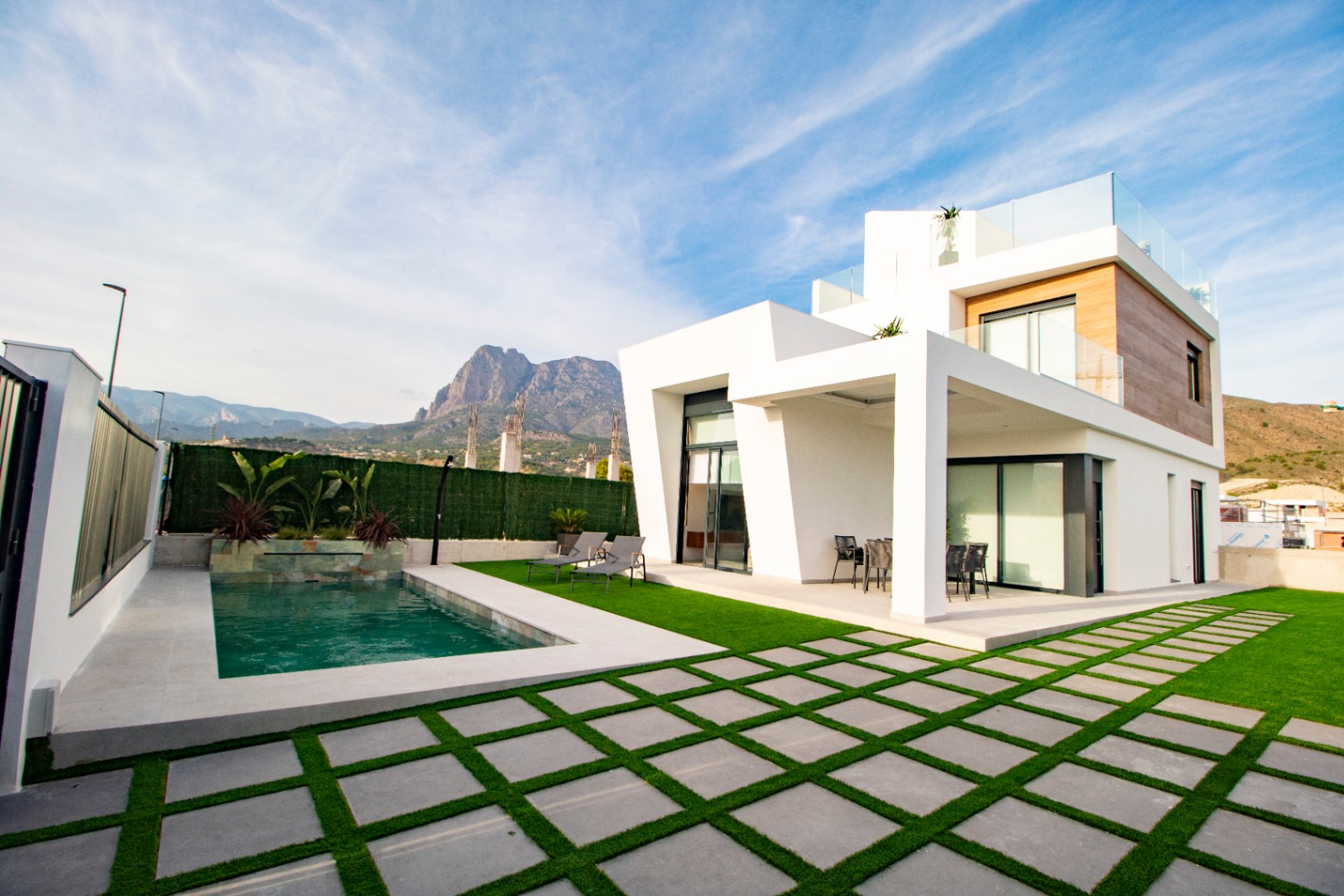 Spectacular brand new villas in a natural setting close to everything!!!