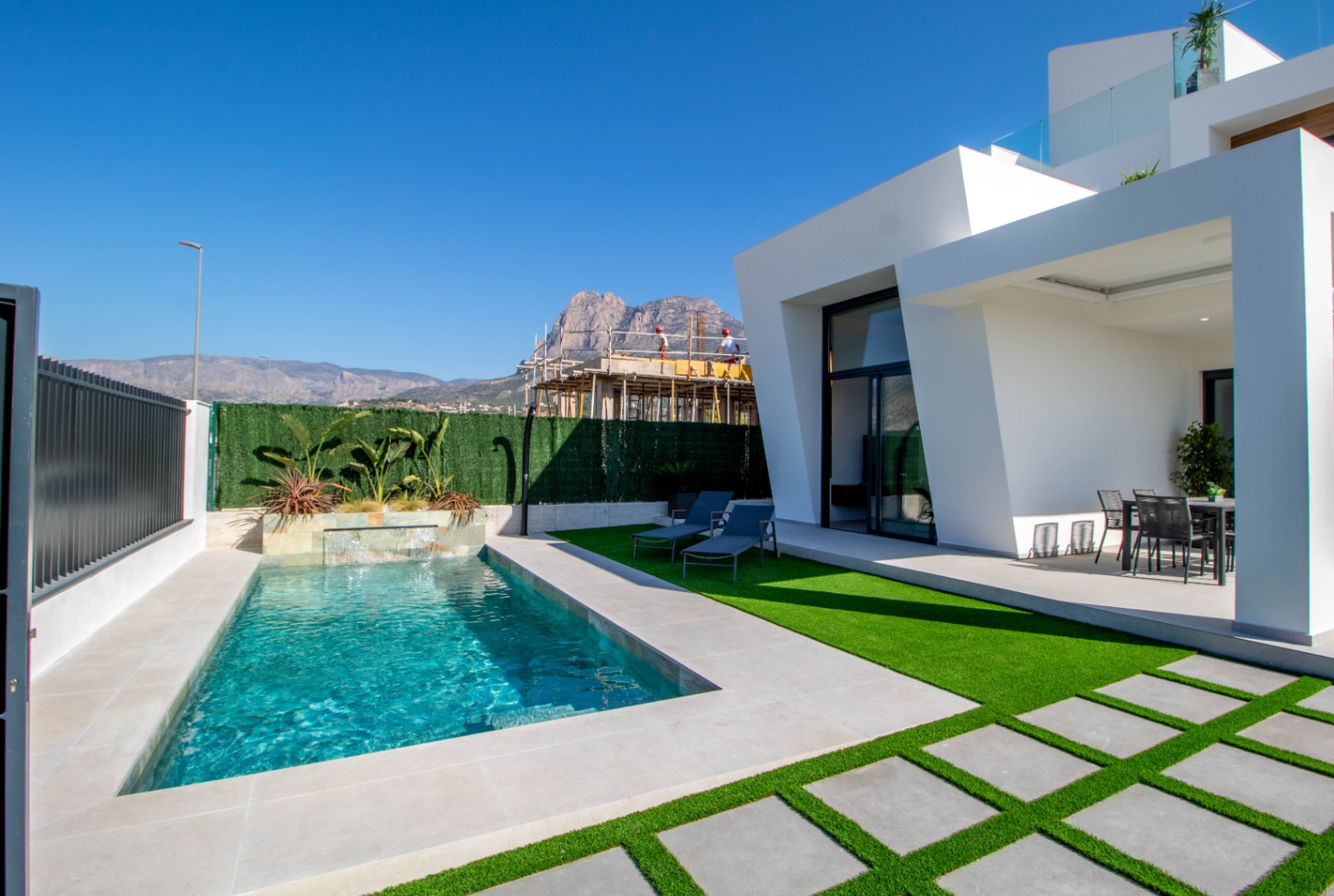 Spectacular brand new villas in a natural setting close to everything!!!