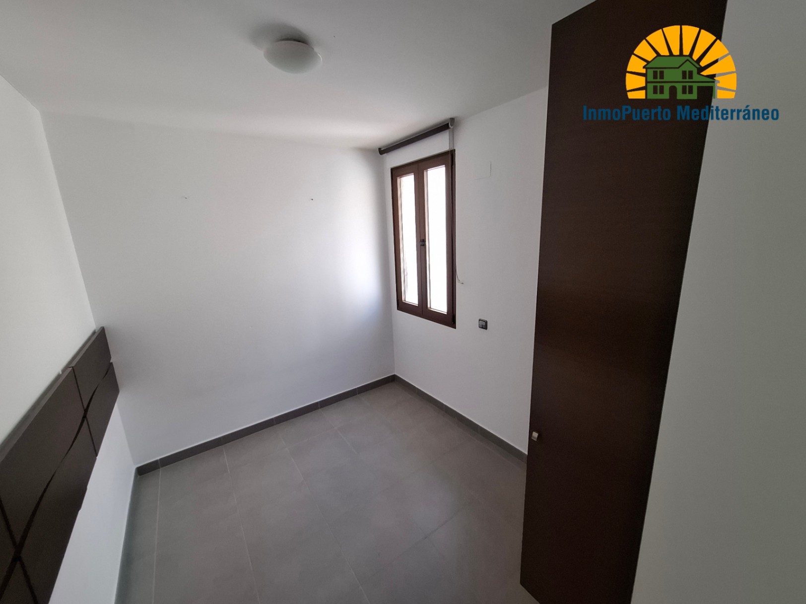 Bungalow con piscina y vistas al mar y al Peñón de Ifach