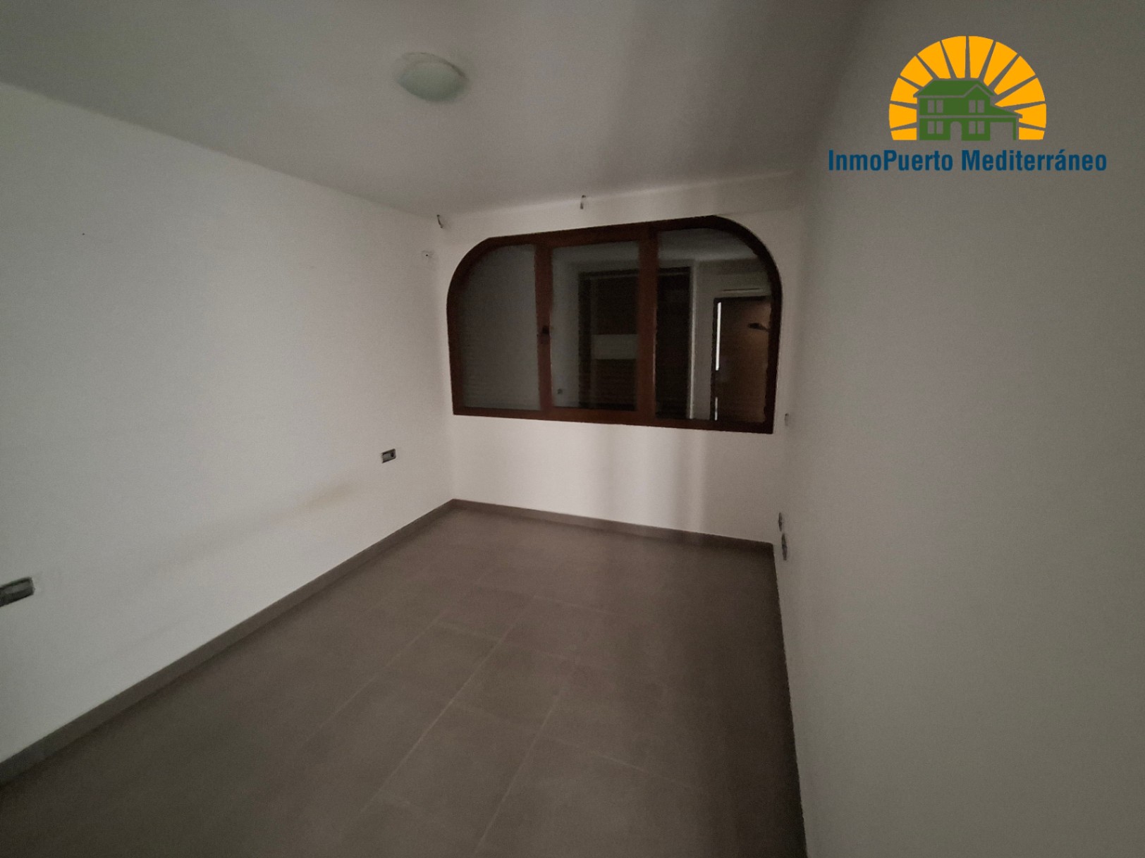 Bungalow con piscina y vistas al mar y al Peñón de Ifach